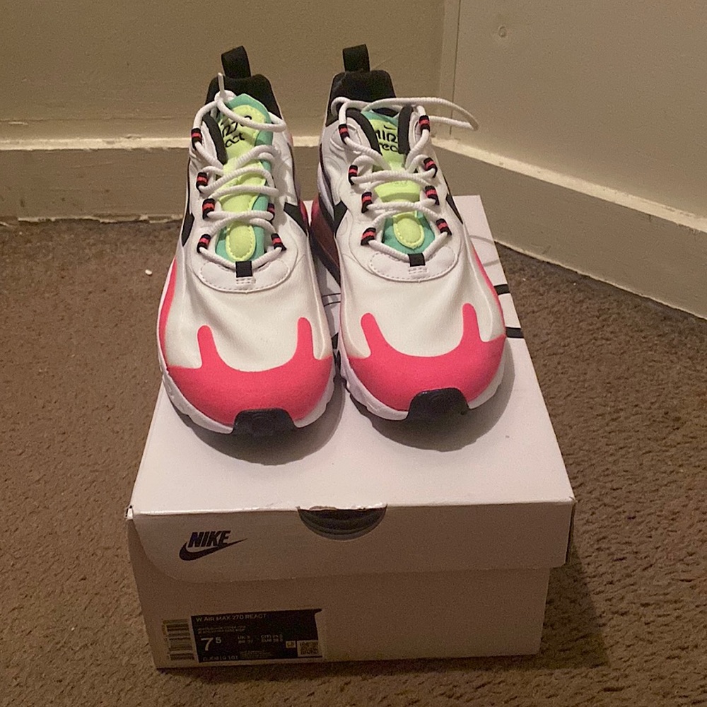 W Air Max 270 React